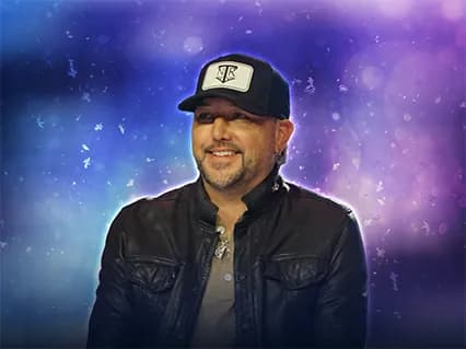 Jason Aldean with Chase Matthew, Mackenzie Carpenter and Dee Jay Silver
