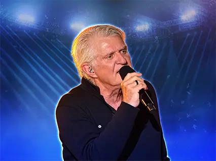 Tom Cochrane